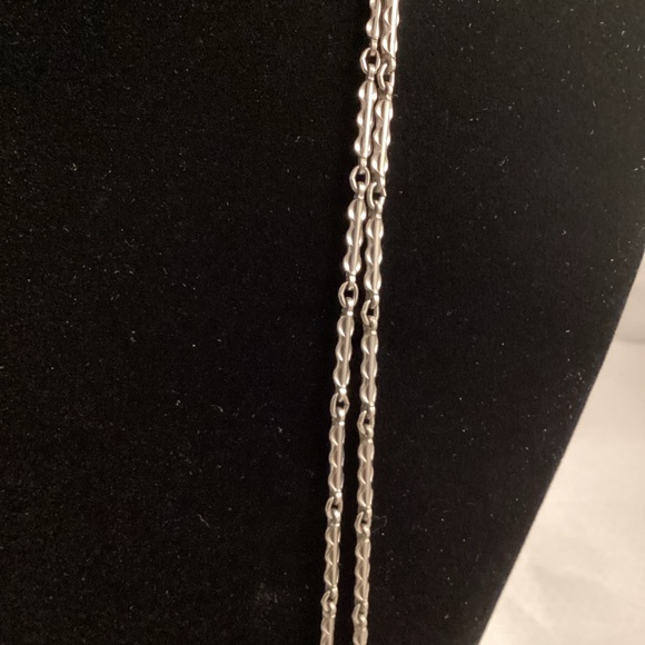 Long two rows silver tone metallic necklace - Picture 2 of 5